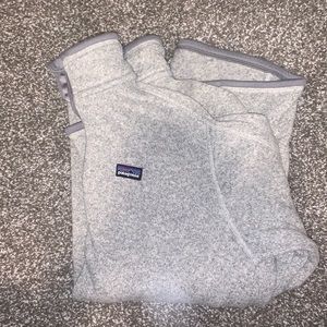 Womens pullover with zippers